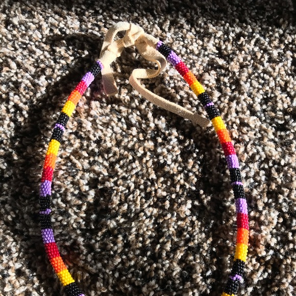 Beaded necklaces - Picture 2 of 4